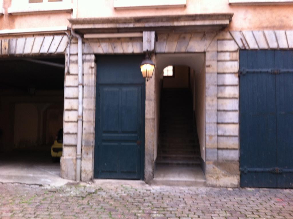 Appartements Place Bellecour Лион Экстерьер фото