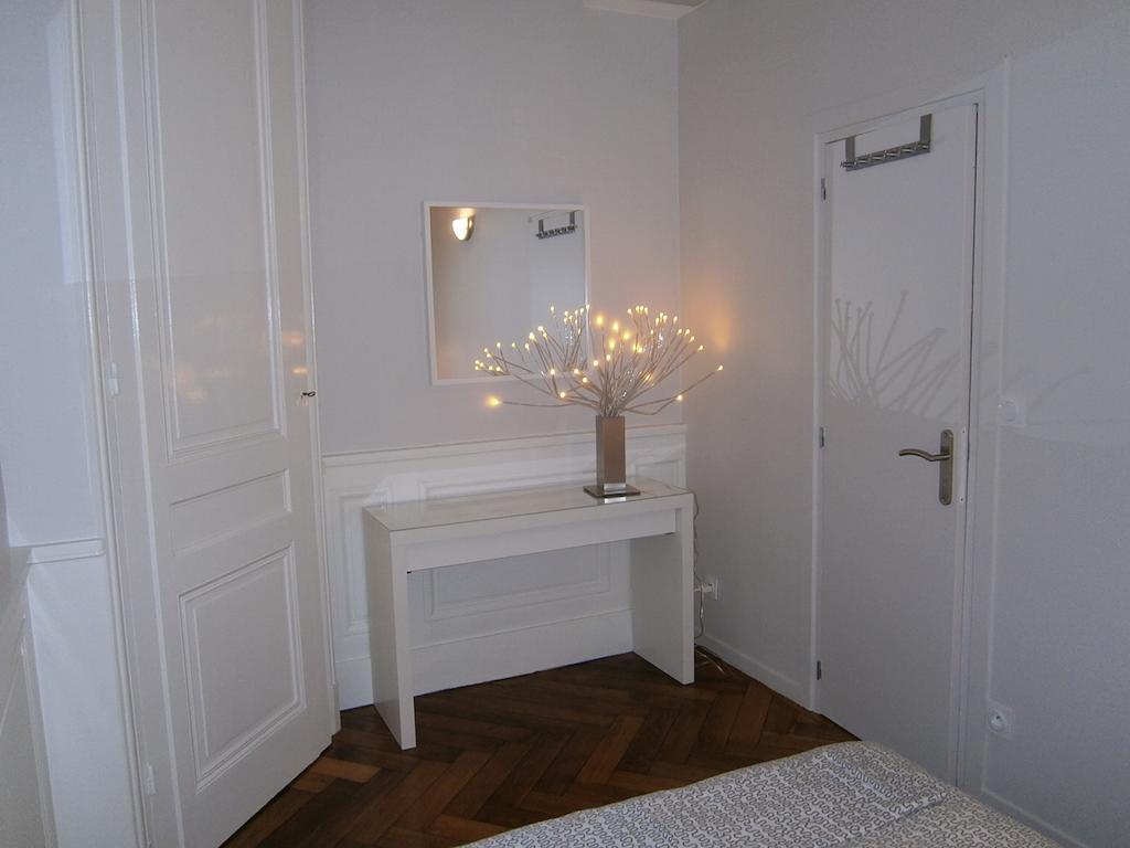 Appartements Place Bellecour Лион Номер фото