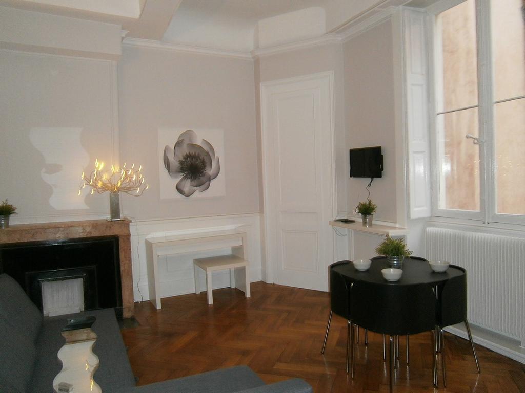 Appartements Place Bellecour Лион Номер фото